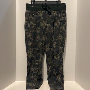 Athleta Trekkie North Printed Joggers Women’s Size 4 Active Green Floral Pants
